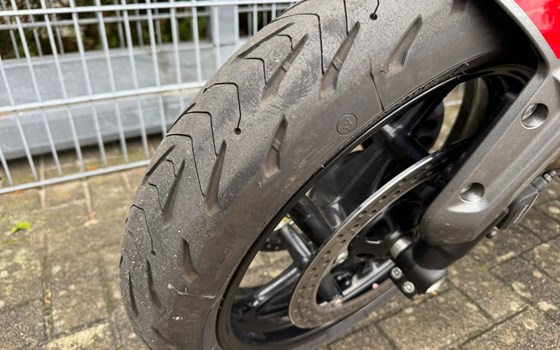 Gebrauchtmotorrad Triumph Trident 660 - Bild 13