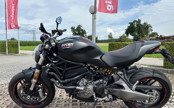 Gebrauchtmotorrad Ducati Monster 821 - Bild 2 Gebrauchtmotorrad Ducati Monster 821 - Bild 2