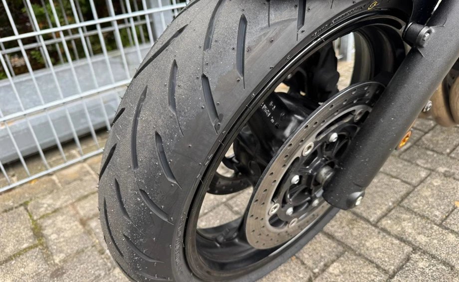 Angebot Yamaha XJR 1300 Bild 9: Angebot Yamaha XJR 1300