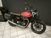 Gebrauchtmotorrad Triumph Street Twin