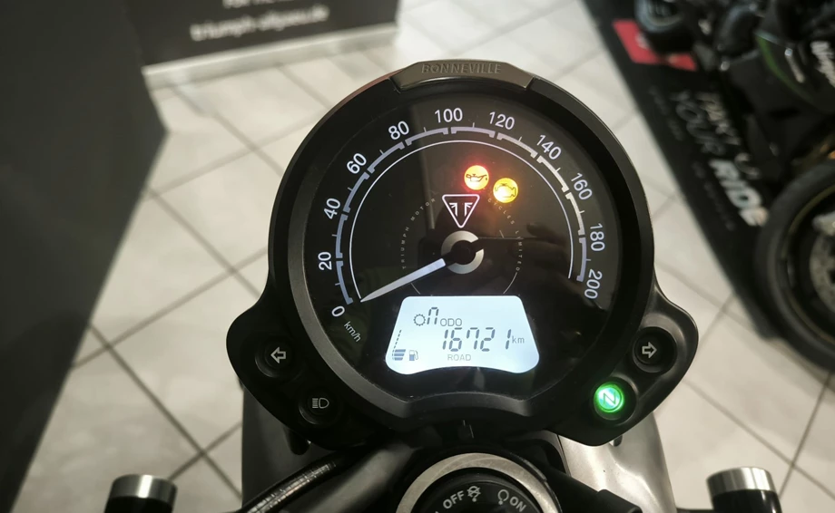 Angebot Triumph Street Twin Bild 8: Angebot Triumph Street Twin