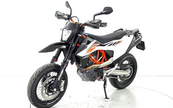 Motorrad Occasion KTM 690 SMC R - Bild 3