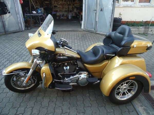 Gebrauchtmotorrad Harley-Davidson Tri Glide Ultra Classic FLHTCUTG