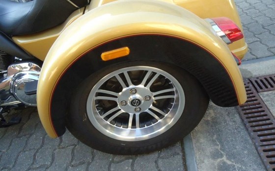 Gebrauchtmotorrad Harley-Davidson Tri Glide Ultra Classic FLHTCUTG - Bild 7