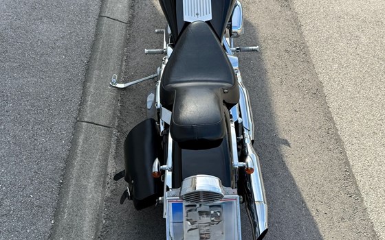 Gebrauchtmotorrad Harley-Davidson Softail Heritage Classic FLSTC - Bild 12 Gebrauchtmotorrad Harley-Davidson Softail Heritage Classic FLSTC - Bild 12
