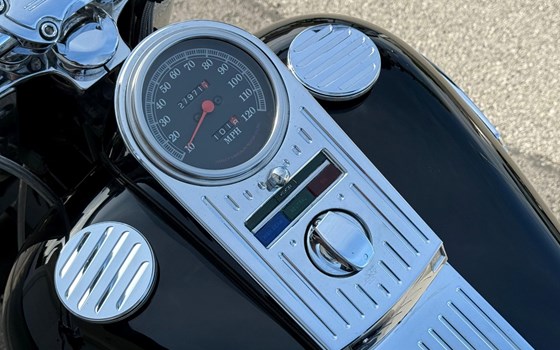 Gebrauchtmotorrad Harley-Davidson Softail Heritage Classic FLSTC - Bild 13 Gebrauchtmotorrad Harley-Davidson Softail Heritage Classic FLSTC - Bild 13