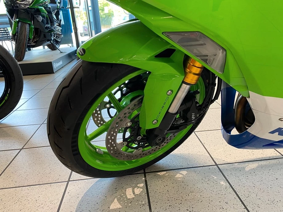 Angebot Kawasaki Ninja ZX-6R 40th Anniversary Edition Bild 12: Angebot Kawasaki Ninja ZX-6R 40th Anniversary Edition