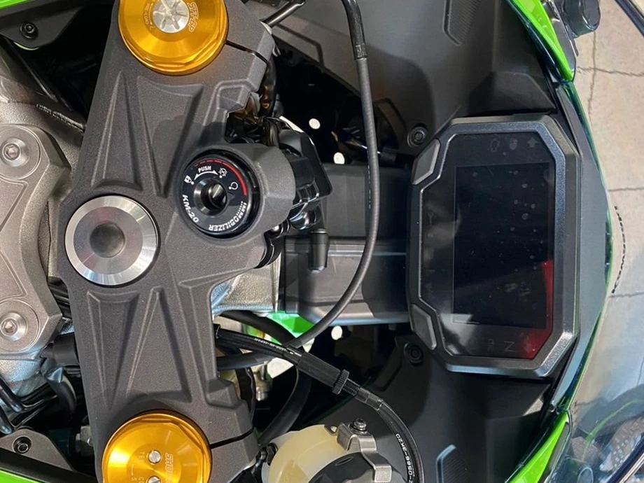 Angebot Kawasaki Ninja ZX-6R 40th Anniversary Edition Bild 3: Angebot Kawasaki Ninja ZX-6R 40th Anniversary Edition