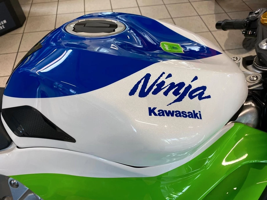 Angebot Kawasaki Ninja ZX-6R 40th Anniversary Edition Bild 5: Angebot Kawasaki Ninja ZX-6R 40th Anniversary Edition