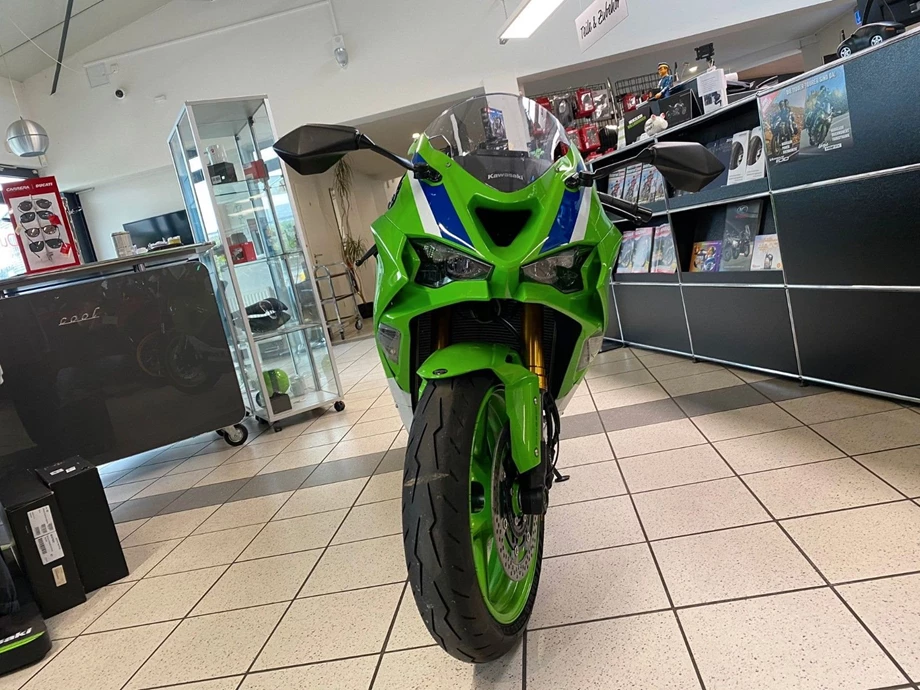 Angebot Kawasaki Ninja ZX-6R 40th Anniversary Edition Bild 9: Angebot Kawasaki Ninja ZX-6R 40th Anniversary Edition