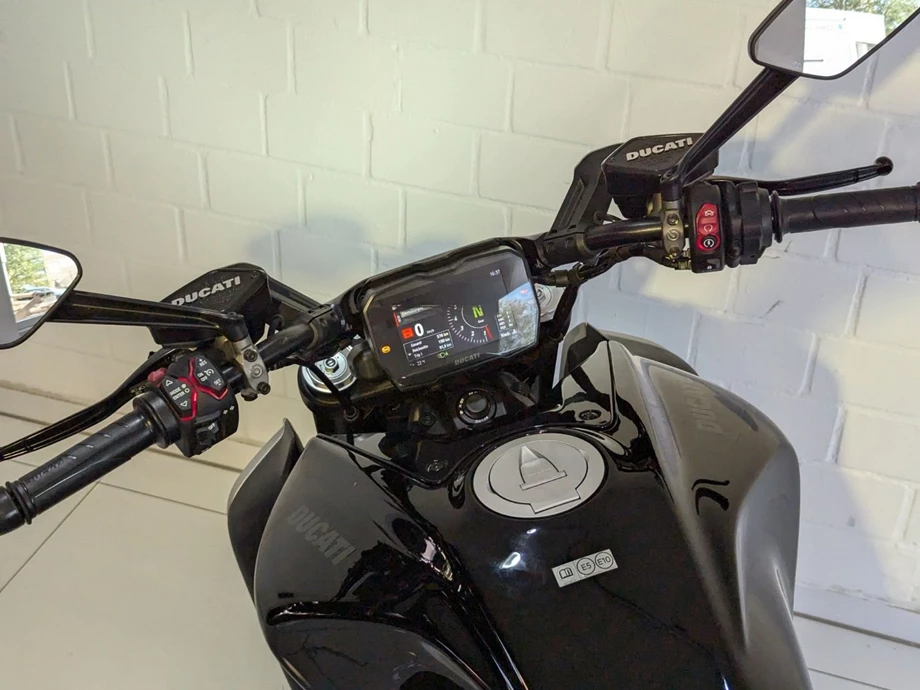 Angebot Ducati Diavel V4 Bild 4: Angebot Ducati Diavel V4