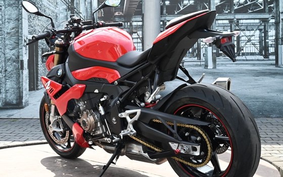 Gebrauchtmotorrad BMW S 1000 R - Bild 7