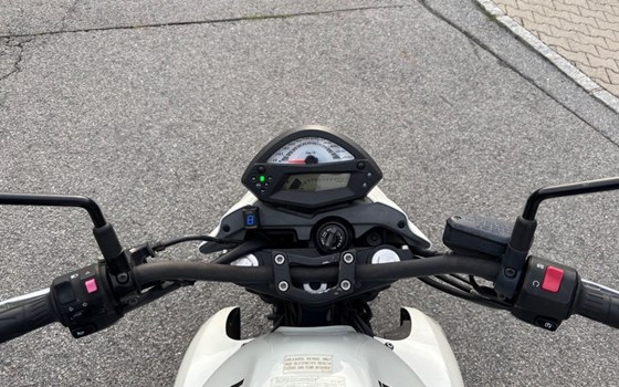 Gebrauchtmotorrad Kawasaki ER-6n - Bild 9