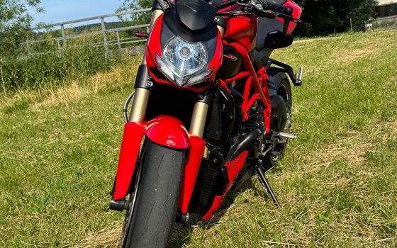 Gebrauchtmotorrad Ducati Streetfighter 848 - Bild 2 Gebrauchtmotorrad Ducati Streetfighter 848 - Bild 2
