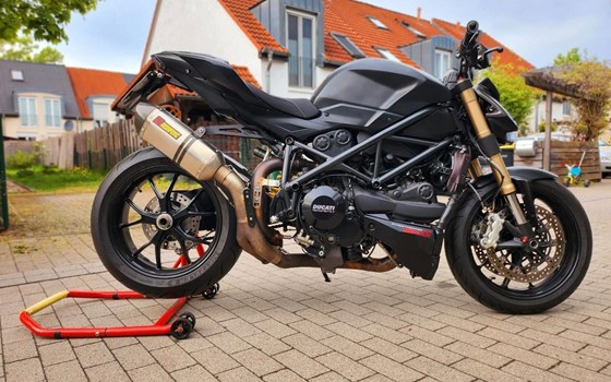 Gebrauchtmotorrad Ducati Streetfighter 848 - Bild 9 Gebrauchtmotorrad Ducati Streetfighter 848 - Bild 9