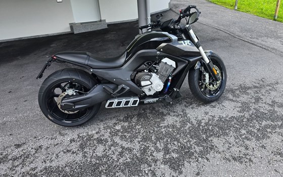 Gebrauchtmotorrad Benda LFC 700 - Bild 7 Gebrauchtmotorrad Benda LFC 700 - Bild 7
