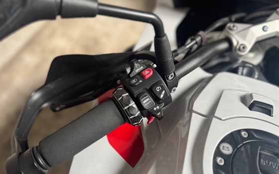 Gebrauchtmotorrad BMW S 1000 XR - Bild 2