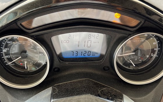 Gebrauchtmotorrad Piaggio X10 350 i.e. - Bild 7 Gebrauchtmotorrad Piaggio X10 350 i.e. - Bild 7