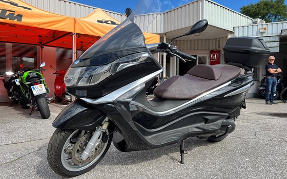 Gebrauchtmotorrad Piaggio X10 350 i.e. - Bild 1 Gebrauchtmotorrad Piaggio X10 350 i.e. - Bild 1