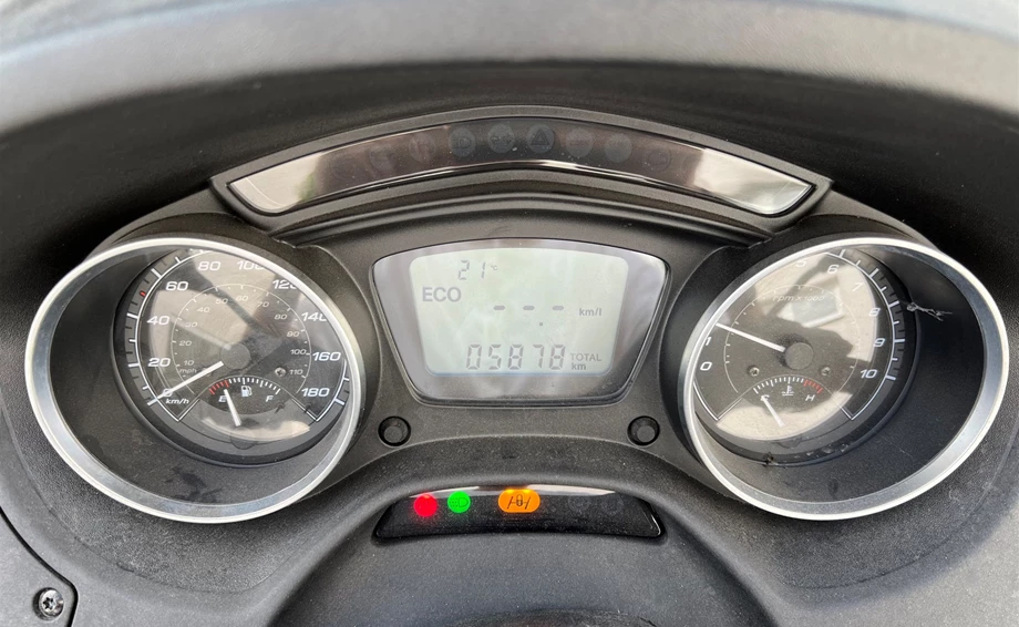 Angebot Piaggio MP3 500 hpe Sport Advanced Bild 6: Angebot Piaggio MP3 500 hpe Sport Advanced