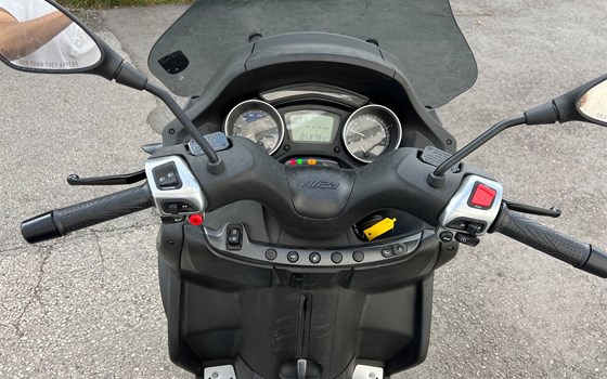 Gebrauchtmotorrad Piaggio MP3 500 hpe Sport Advanced - Bild 7 Gebrauchtmotorrad Piaggio MP3 500 hpe Sport Advanced - Bild 7