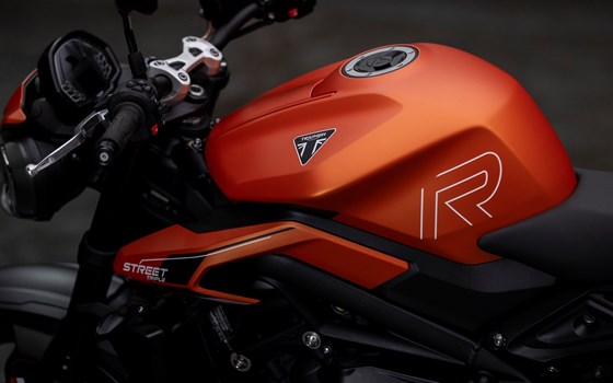 Neufahrzeug Triumph Street Triple 765 R A2 - Bild 12