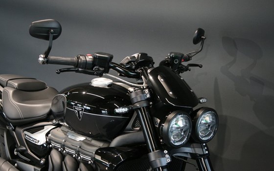 Gebrauchtmotorrad Triumph Rocket 3 Storm R - Bild 4