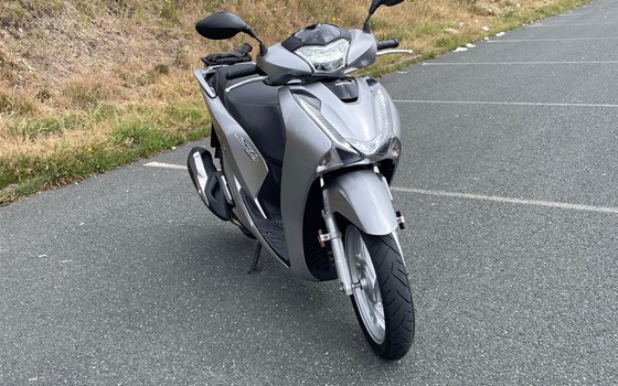 Gebrauchtmotorrad Honda SH150i - Bild 4