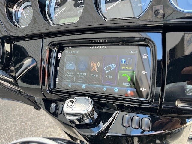 Harley-Davidson Touring Electra Glide Ultra Limited FLHTK (Vivid Black) - Bild 14