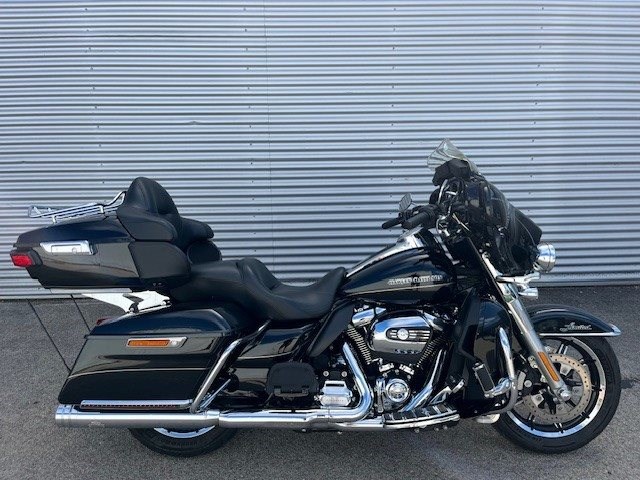 Harley-Davidson Touring Electra Glide Ultra Limited FLHTK (Vivid Black) - Bild 2