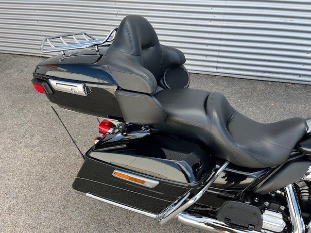 Harley-Davidson Touring Electra Glide Ultra Limited FLHTK (Vivid Black) - Bild 6