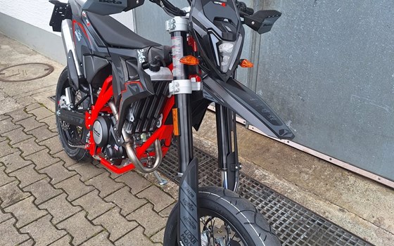 Neufahrzeug Beta RR 4T 125 R - Bild 2 Neufahrzeug Beta RR 4T 125 R - Bild 2