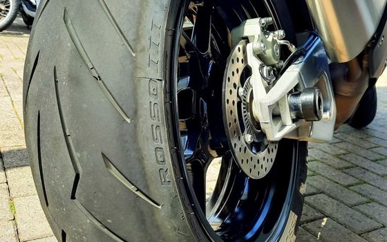 Gebrauchtmotorrad Aprilia Tuono V4 1100 - Bild 7