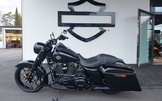 Gebrauchtmotorrad Harley-Davidson Touring Road King Special FLHRXS - Bild 11