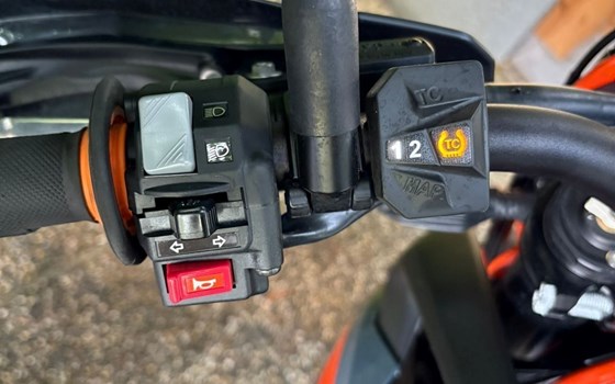 Gebrauchtmotorrad KTM 690 SMC R - Bild 9 Gebrauchtmotorrad KTM 690 SMC R - Bild 9