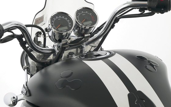 Gebrauchtmotorrad Triumph Rocket III Roadster - Bild 11