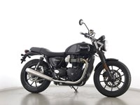 Gebrauchtmotorrad Triumph Street Twin ///- 35kW - A2 tauglich