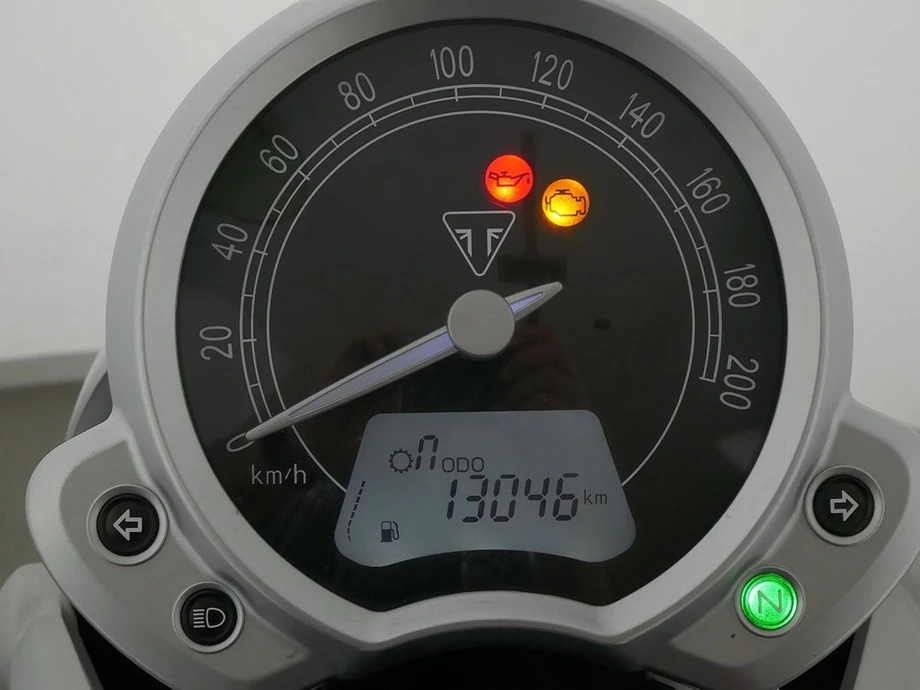 Angebot Triumph Street Twin Bild 7: Angebot Triumph Street Twin