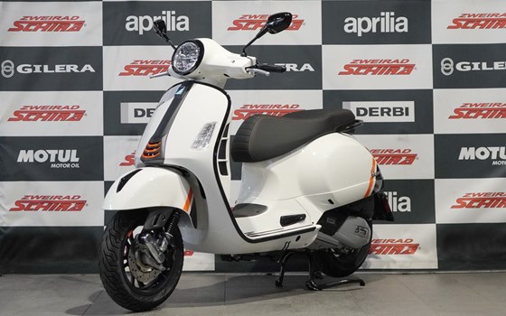 Neufahrzeug Vespa GTS 125 Super Sport - Bild 1