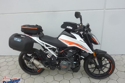 KTM 390 Duke