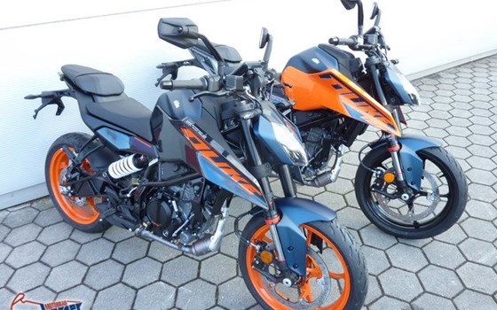 Neufahrzeug KTM 125 Duke - Bild 1