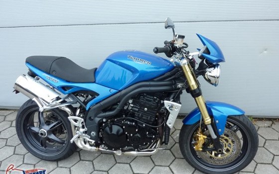 Gebrauchtmotorrad Triumph Speed Triple 1050 - Bild 1
