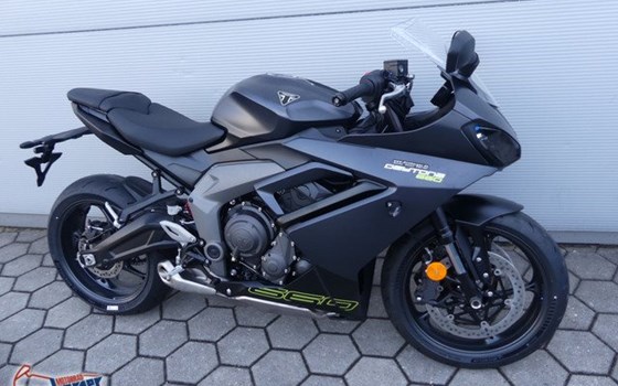 Gebrauchtmotorrad Triumph Daytona 660 - Bild 2