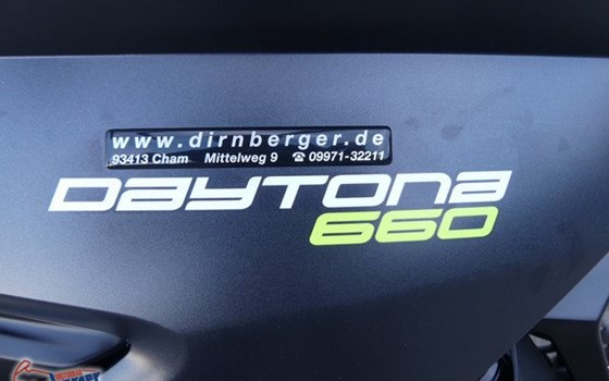 Gebrauchtmotorrad Triumph Daytona 660 - Bild 3