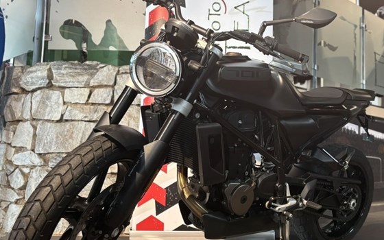 Gebrauchtmotorrad Husqvarna Svartpilen 701 - Bild 3