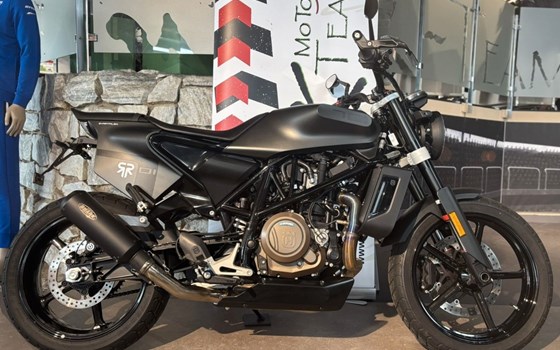 Gebrauchtmotorrad Husqvarna Svartpilen 701 - Bild 5