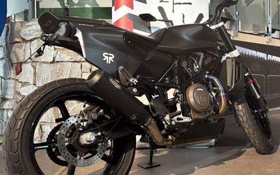 Gebrauchtmotorrad Husqvarna Svartpilen 701 - Bild 6