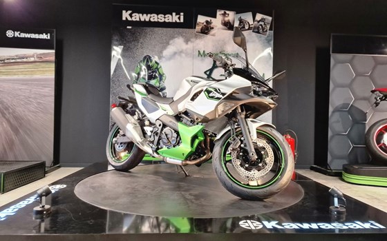 Gebrauchtmotorrad Kawasaki Ninja 7 Hybrid - Bild 1