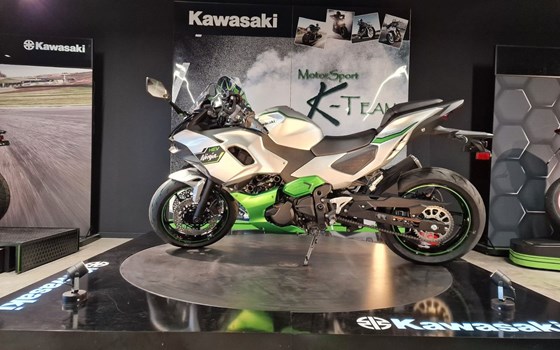 Gebrauchtmotorrad Kawasaki Ninja 7 Hybrid - Bild 11