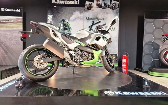 Gebrauchtmotorrad Kawasaki Ninja 7 Hybrid - Bild 17